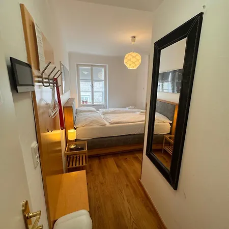 Mozart - House Homestay Salzburg
