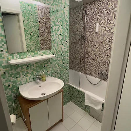 Mozart - House Проживание в семье